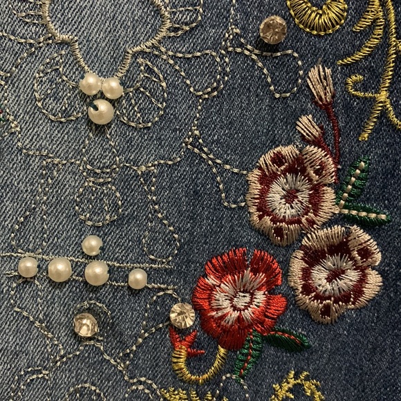 Venus heavily embroidered cutout jeans - Picture 7 of 10